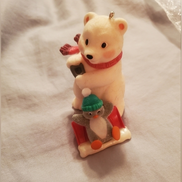 Hallmark Keepsake "Here's the Scoop" Ornament - Picture 3 of 4